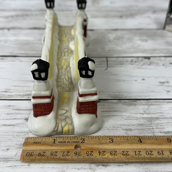 DICKENS KEEPSAKE PORCELAIN BRICK BRIDGE CHRISTMAS VILLAGE ACCESSORY IN BOX - Picture 8 of 9